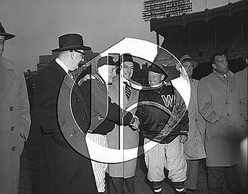 Stengel, Mayor Wagner and Dressen at Opening Day55N0156